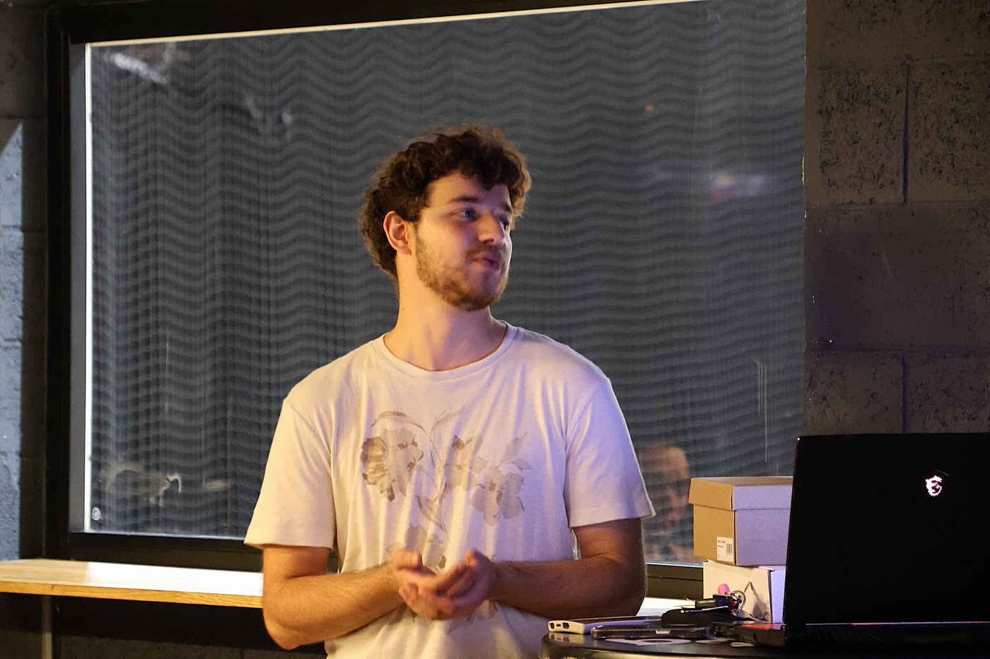 William présente Hoop N'Fit lors de la soirée de lancement